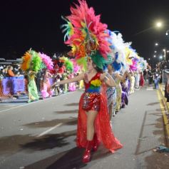 Foto de la galería: Está en marcha la fiesta: de la 1ra noche cumplida y hay más de toda la energía y alegría que trae la Estudiantina 2025