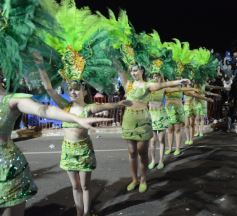 Foto de la galería: Está en marcha la fiesta: de la 1ra noche cumplida y hay más de toda la energía y alegría que trae la Estudiantina 2025