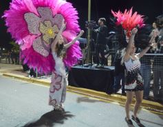Foto de la galería: Está en marcha la fiesta: de la 1ra noche cumplida y hay más de toda la energía y alegría que trae la Estudiantina 2025