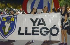 Foto de la galería: Está en marcha la fiesta: de la 1ra noche cumplida y hay más de toda la energía y alegría que trae la Estudiantina 2025