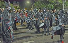Foto de la galería: Está en marcha la fiesta: de la 1ra noche cumplida y hay más de toda la energía y alegría que trae la Estudiantina 2025