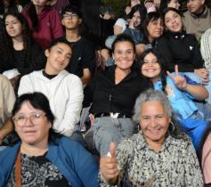 Foto de la galería: Está en marcha la fiesta: de la 1ra noche cumplida y hay más de toda la energía y alegría que trae la Estudiantina 2025