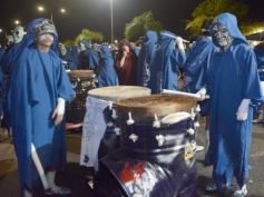 Foto de la galería: Está en marcha la fiesta: de la 1ra noche cumplida y hay más de toda la energía y alegría que trae la Estudiantina 2025