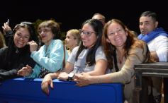 Foto de la galería: Está en marcha la fiesta: de la 1ra noche cumplida y hay más de toda la energía y alegría que trae la Estudiantina 2025