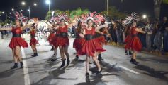 Foto de la galería: Está en marcha la fiesta: de la 1ra noche cumplida y hay más de toda la energía y alegría que trae la Estudiantina 2025