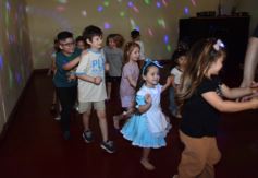 Foto de la galería: Los 5 años de Regina Victoria Nielsen: toda la alegría y diversión en una tarde de juegos y muchos amigos