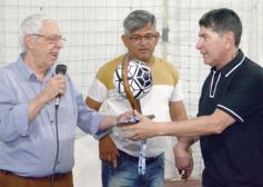 Foto de la galería: A las glorias del fútbol misionero: reencuentro, distinciones y emoción en el homenaje que tuvieron por su día