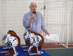 Foto de la galería: A las glorias del fútbol misionero: reencuentro, distinciones y emoción en el homenaje que tuvieron por su día