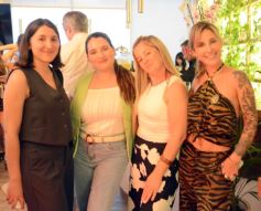 Foto de la galería: Boutique Encantos puso cita con la celebración y solidaridad compartiendo sus 15 años junto a la moda en la ciudad