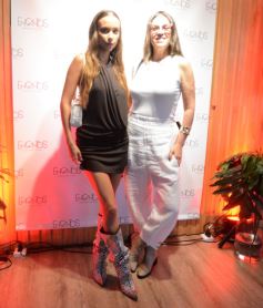 Foto de la galería: Boutique Encantos puso cita con la celebración y solidaridad compartiendo sus 15 años junto a la moda en la ciudad