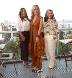 Foto de la galería: Boutique Encantos puso cita con la celebración y solidaridad compartiendo sus 15 años junto a la moda en la ciudad