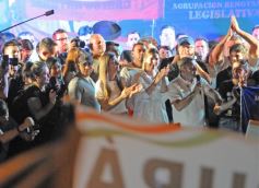 Foto de la galería: La Renovación llamó a acompañar con el voto al compromiso, gestión y misionerismo en el cierre de campaña en Posadas