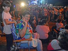 Foto de la galería: La Renovación llamó a acompañar con el voto al compromiso, gestión y misionerismo en el cierre de campaña en Posadas