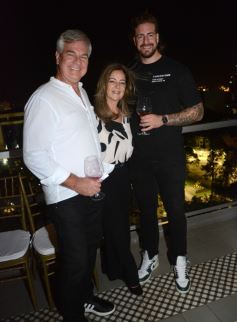 Foto de la galería: Vinos, cata y mucho disfrute: parte de la experiencia que dejó Bastardo Wine en el Rooftop del Hotel Continental