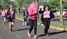 Foto de la galería: Maratón Rosa 2025 por la concientización y prevención del cáncer de mamas