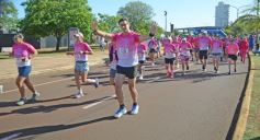 Foto de la galería: Maratón Rosa 2025 por la concientización y prevención del cáncer de mamas