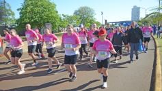 Foto de la galería: Maratón Rosa 2025 por la concientización y prevención del cáncer de mamas