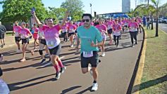 Foto de la galería: Maratón Rosa 2025 por la concientización y prevención del cáncer de mamas