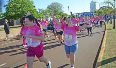 Foto de la galería: Maratón Rosa 2025 por la concientización y prevención del cáncer de mamas