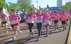 Foto de la galería: Maratón Rosa 2025 por la concientización y prevención del cáncer de mamas