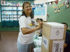 Foto de la galería: Legislativas 2025: en Misiones y en el país se votó por primera vez con la Boleta Única de Papel (BUP)