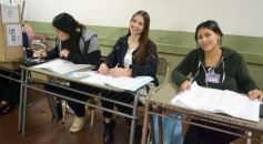 Foto de la galería: Legislativas 2025: en Misiones y en el país se votó por primera vez con la Boleta Única de Papel (BUP)