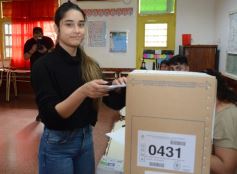 Foto de la galería: Legislativas 2025: en Misiones y en el país se votó por primera vez con la Boleta Única de Papel (BUP)