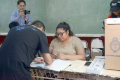 Foto de la galería: Legislativas 2025: en Misiones y en el país se votó por primera vez con la Boleta Única de Papel (BUP)
