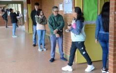 Foto de la galería: Legislativas 2025: en Misiones y en el país se votó por primera vez con la Boleta Única de Papel (BUP)