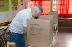 Foto de la galería: Legislativas 2025: en Misiones y en el país se votó por primera vez con la Boleta Única de Papel (BUP)