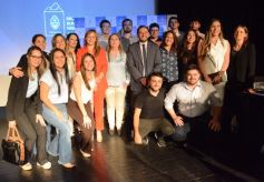 Foto de la galería: Entrega oficial de diplomas a Diputados electos en el Teatro Prosa del Parque del Conocimiento