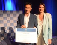 Foto de la galería: Entrega oficial de diplomas a Diputados electos en el Teatro Prosa del Parque del Conocimiento