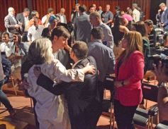 Foto de la galería: Entrega oficial de diplomas a Diputados electos en el Teatro Prosa del Parque del Conocimiento