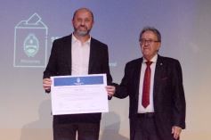 Foto de la galería: Entrega oficial de diplomas a Diputados electos en el Teatro Prosa del Parque del Conocimiento