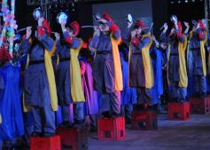 Foto de la galería: Ritmo, brillo y emoción en el cierre de la primera noche del Show de Scolas en La Cascada 