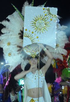 Foto de la galería: Ritmo, brillo y emoción en el cierre de la primera noche del Show de Scolas en La Cascada 