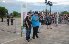 Foto de la galería: La Estudiantina despidió su edición 2025 con todo el esplendor y ritmo en La Cascada