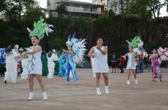 Foto de la galería: La Estudiantina despidió su edición 2025 con todo el esplendor y ritmo en La Cascada