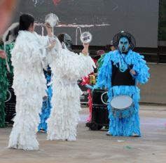 Foto de la galería: La Estudiantina despidió su edición 2025 con todo el esplendor y ritmo en La Cascada