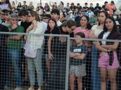 Foto de la galería: La Estudiantina despidió su edición 2025 con todo el esplendor y ritmo en La Cascada