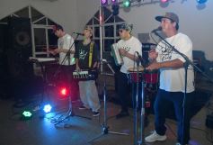 Foto de la galería: Dardo Martí celebró su cumpleaños feliz en familia y con amigos de toda la vida