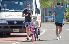 Foto de la galería: "Un paso por Santi": la solidaridad y el cariño de la gente siempre presente 