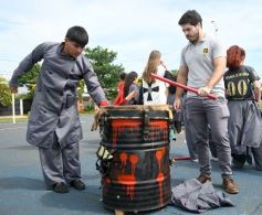Foto de la galería: El NENI 2032 realizó el cierre de "Reciclarte" con alumnos de la Madre de la Misericordia