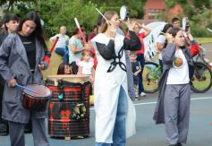 Foto de la galería: El NENI 2032 realizó el cierre de "Reciclarte" con alumnos de la Madre de la Misericordia