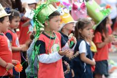 Foto de la galería: El NENI 2032 realizó el cierre de "Reciclarte" con alumnos de la Madre de la Misericordia