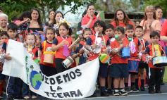 Foto de la galería: El NENI 2032 realizó el cierre de "Reciclarte" con alumnos de la Madre de la Misericordia