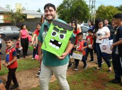 Foto de la galería: El NENI 2032 realizó el cierre de "Reciclarte" con alumnos de la Madre de la Misericordia