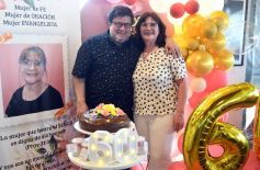 Sixto Fotografías. Sociedad. Cumpleaños - Inés fue honrada en el festejo de su cumpleaños 60