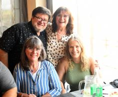 Foto de la galería: Inés fue honrada en el festejo de su cumpleaños 60