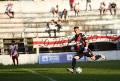 Foto de la galería: Tarde de fútbol en Villa Sarita: Guaraní y una goleada ante Brown por el Torneo Regional 